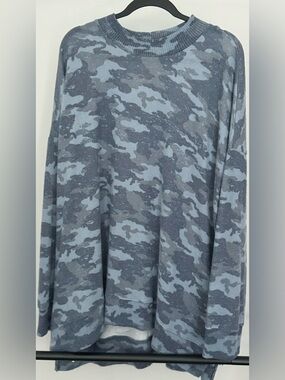 Women’s Blue Camouflage Knit Pullover